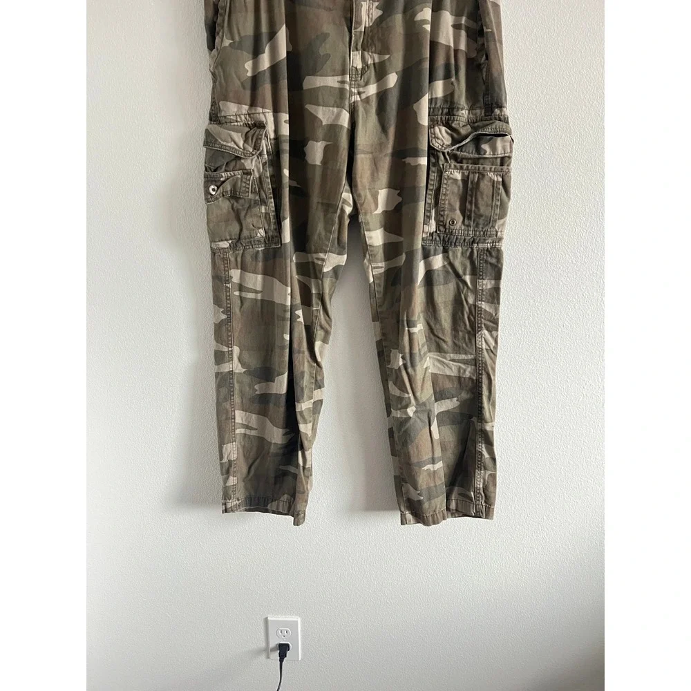 Y2K Iron Co. Green Camo Cargo Pants 38/30 Gorpcore Utility Skater Streetwear